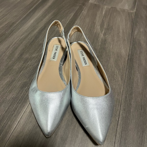 Steve Madden Silver Flats - Picture 2 of 6